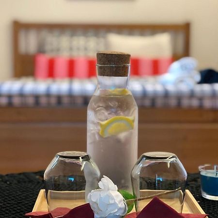 וילאך Hostel Lovely Rooms, City Center, Shared Bathroom, Windows To Corridor מראה חיצוני תמונה